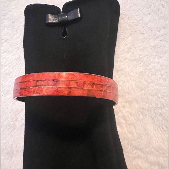 Rare Vintage Goldtone n Red Coral Bangle - Picture 7 of 7